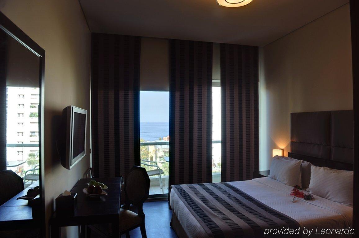 Orient Queen Homes Hotel Beirut Room photo